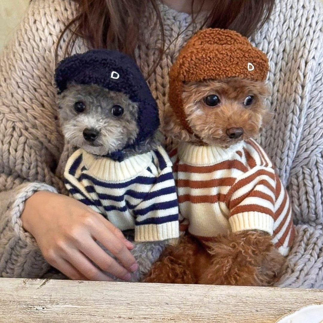 くまさん柄のクラシックボーダーニット